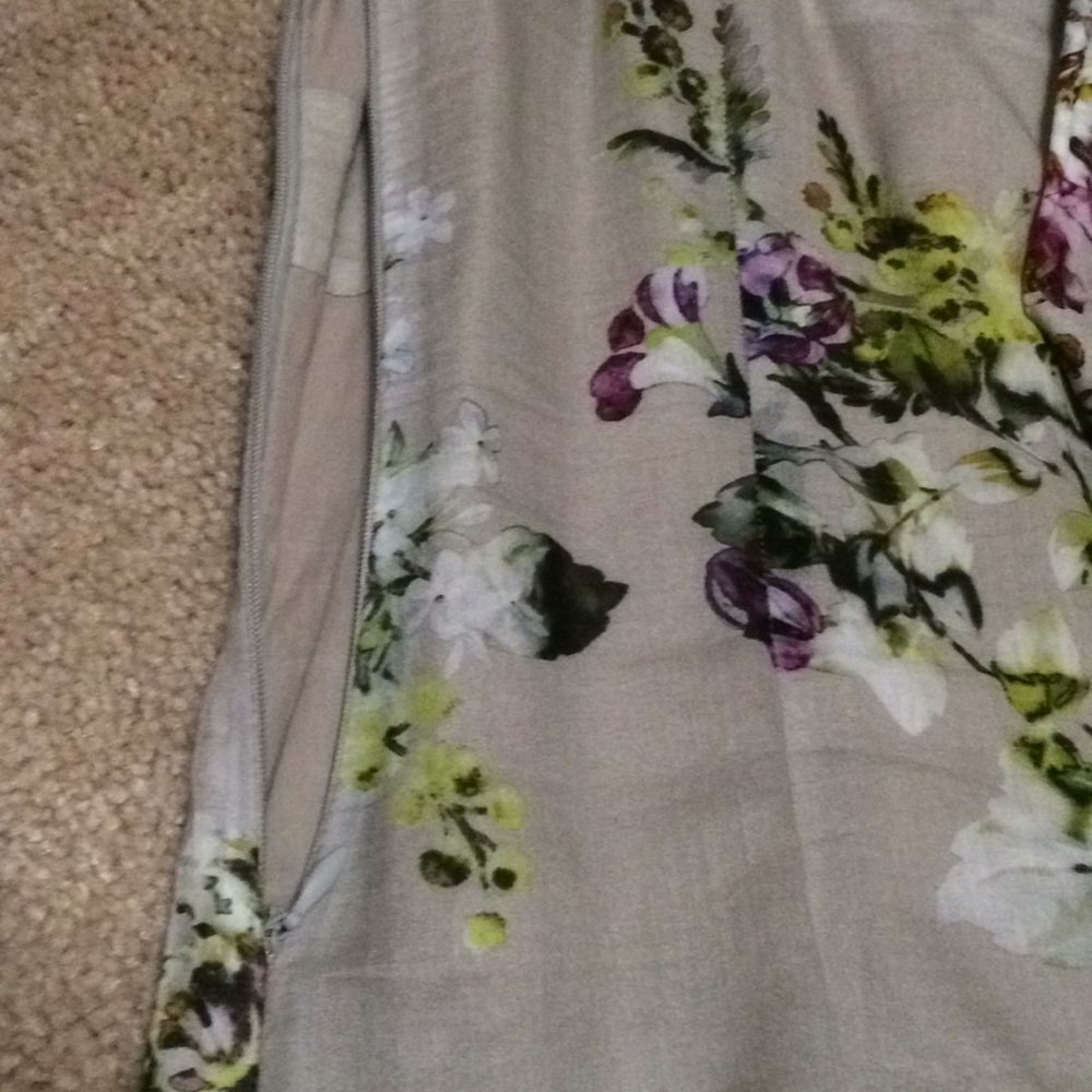 Adorable maxi dress - Picture 7 of 7